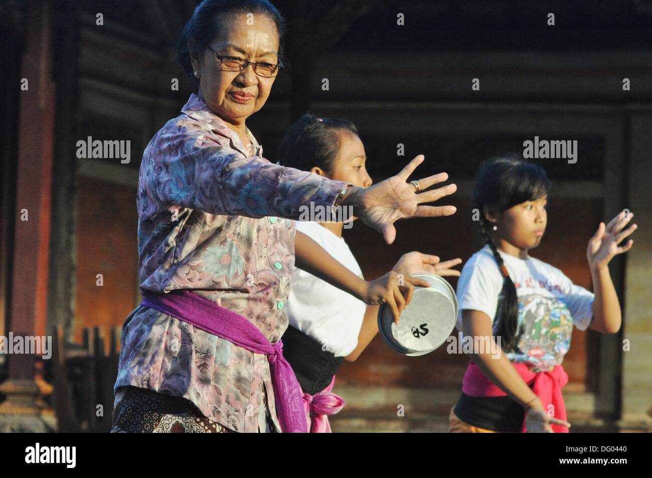 Ubud (Bali, Indonesia) a traditional Balinese dance lesson Stock Photo