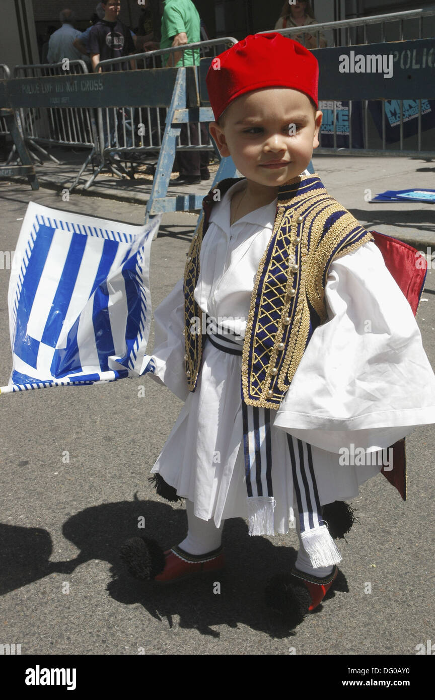 Greek clothes hi-res stock photography and images - Alamy