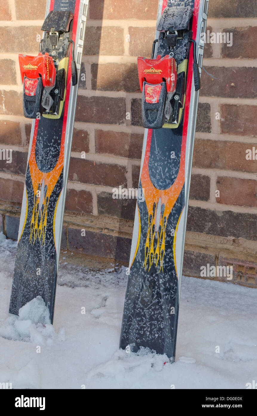 Salomon skis hi-res stock photography and images - Alamy