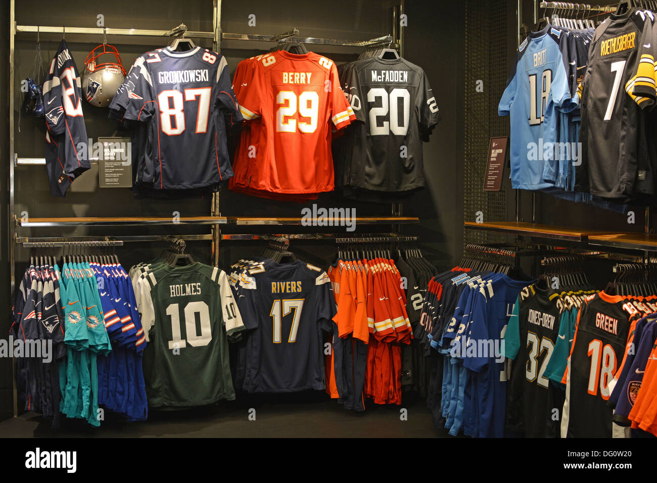 nfl football clothes