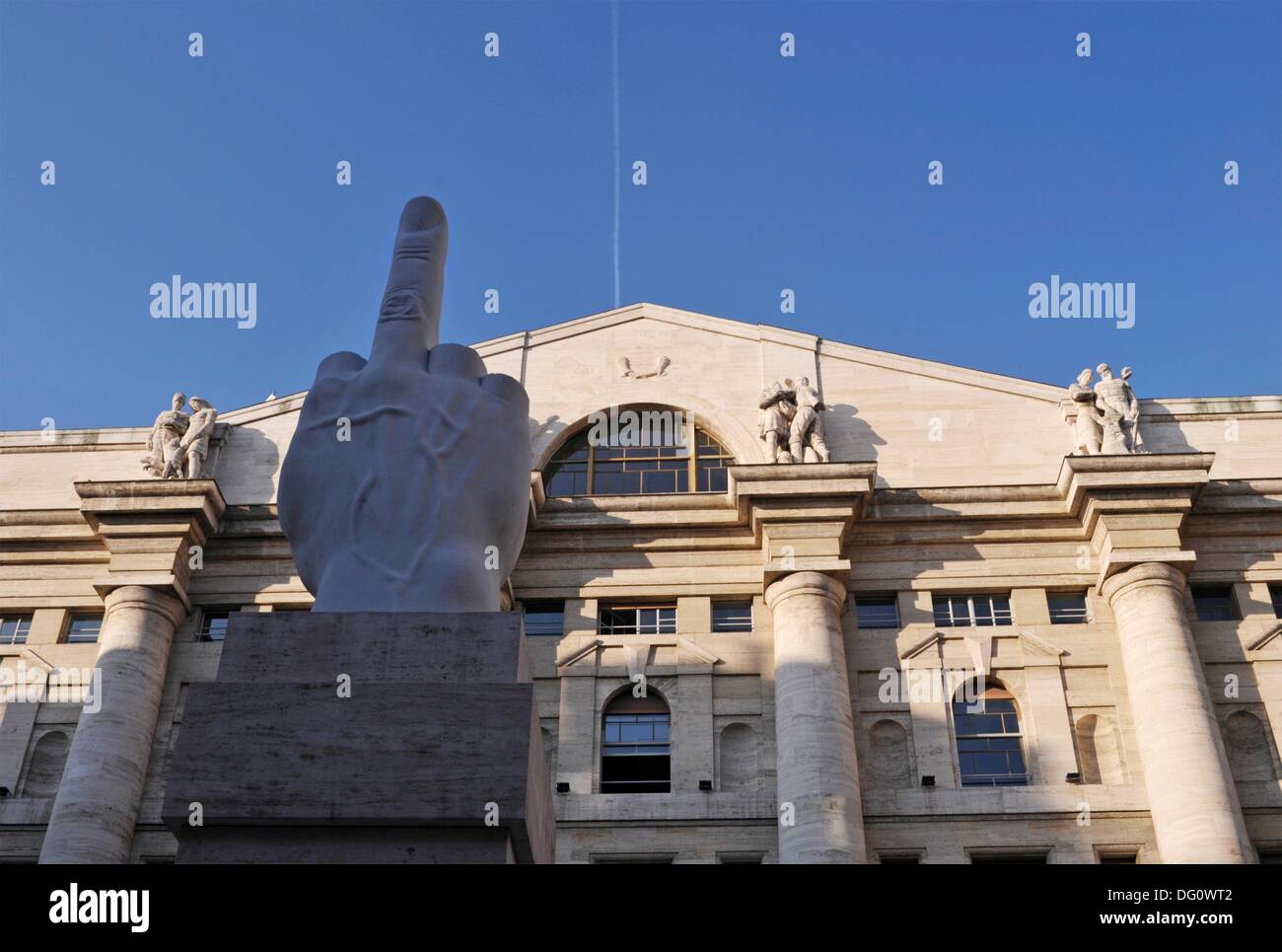 Il dito medio´ (a middle finger sculpture) by Maurizio Cattelan and Stock  exchange Palazzo Mezzanotte, Piazza Affari, Milan Stock Photo - Alamy