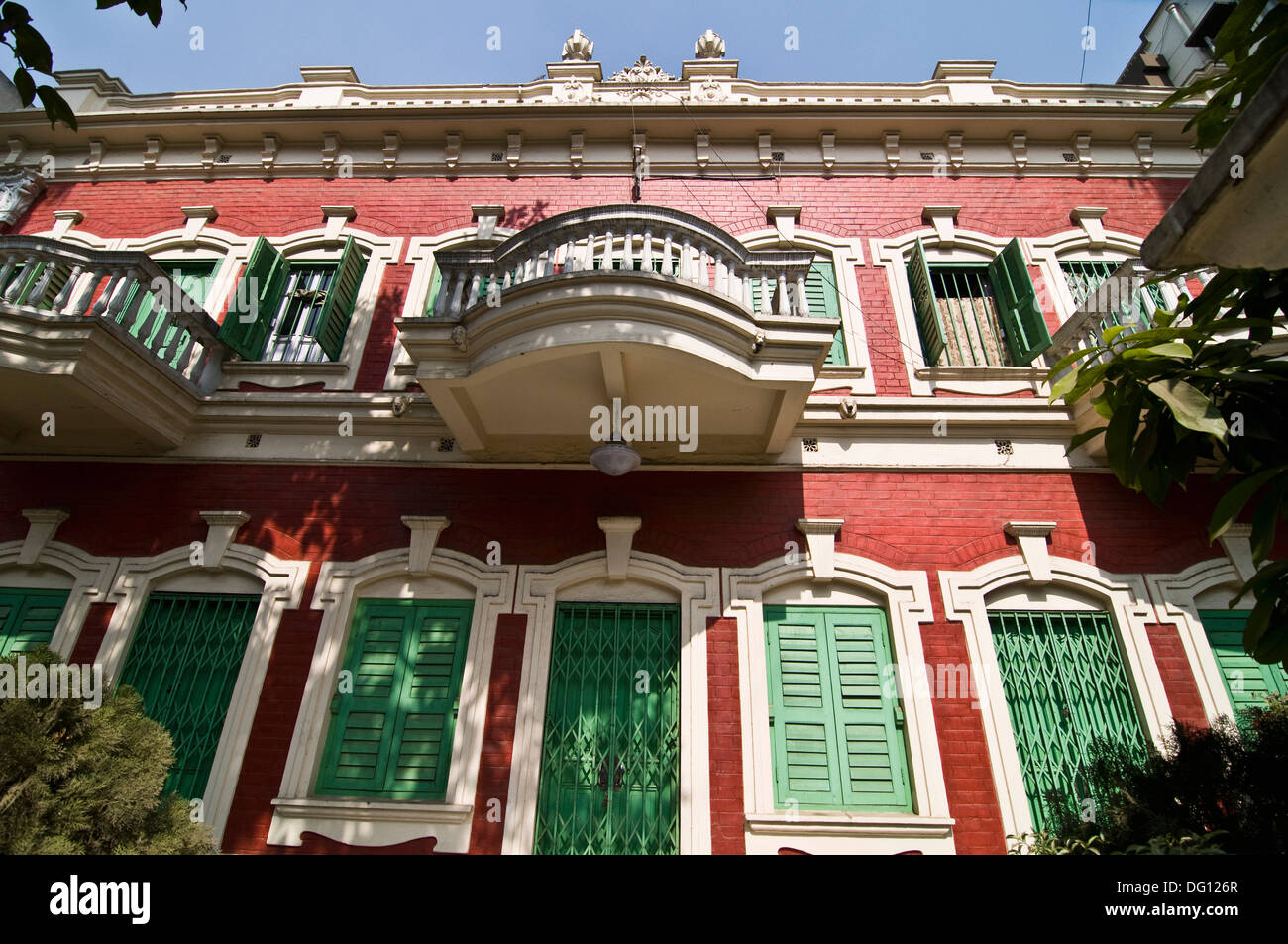 A Beautiful Colonial Building In Kolkata, India Stock Photo - Alamy