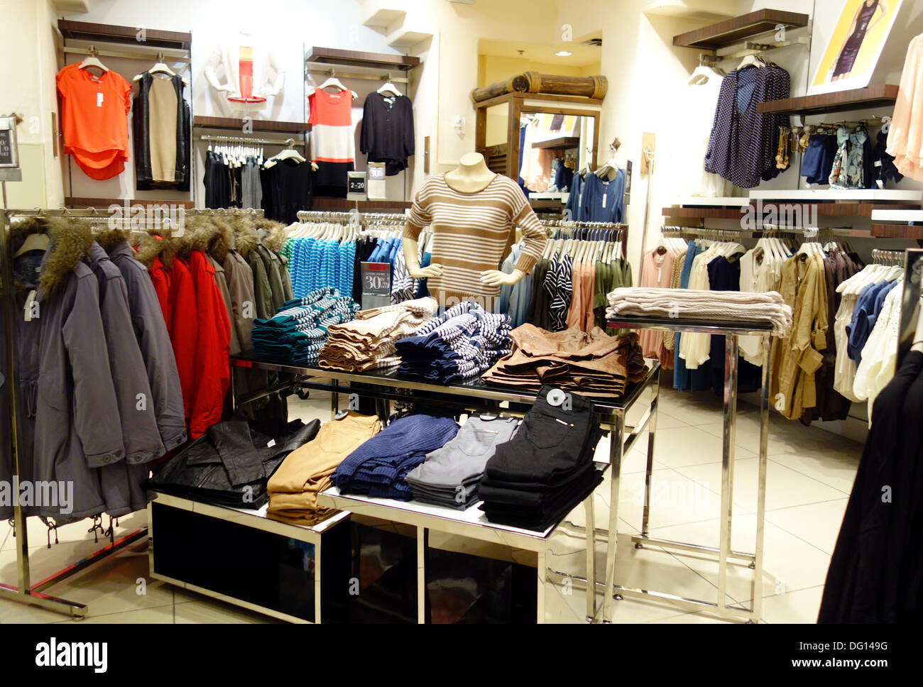 Clothing store in Toronto, Canada Stock Photo - Alamy