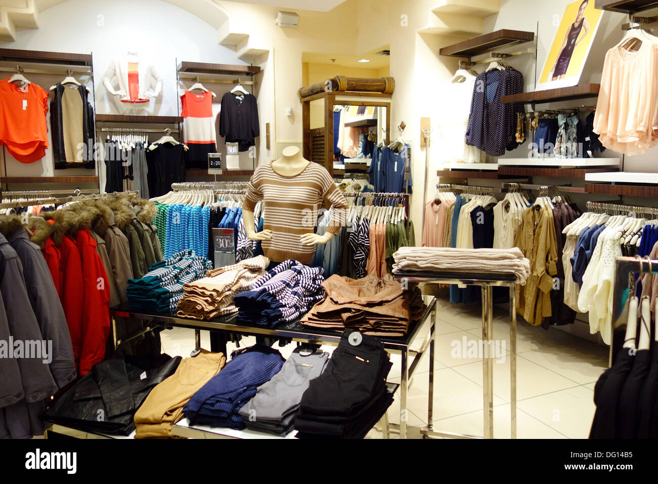 Clothing store in Toronto, Canada Stock Photo - Alamy