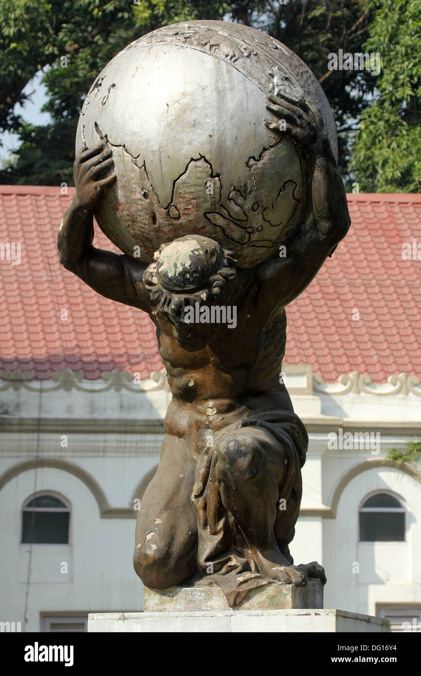 Statue of Atlas in the ZOO in Kolkata, India Stock Photo