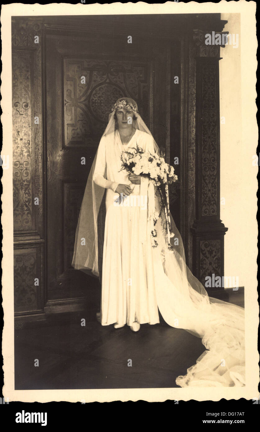 Foto Ak Erbprinzessin Albrecht von Bayern, Hochzeitskleid; Stock Photo