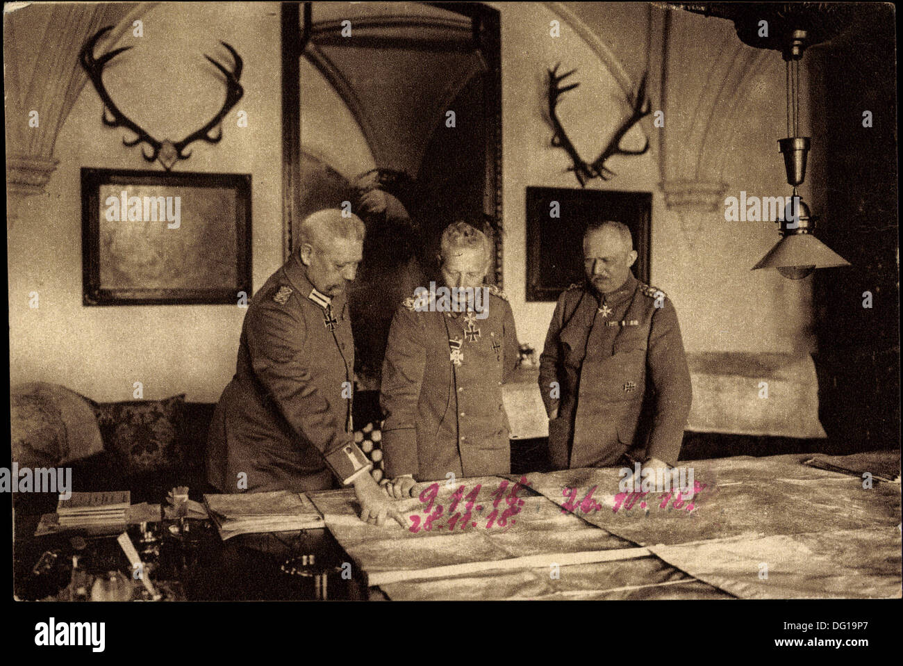 Ak Kaiser Wilhelm II. von Preußen im Gespräch, Hindenburg, Ludendorff ; Stock Photo