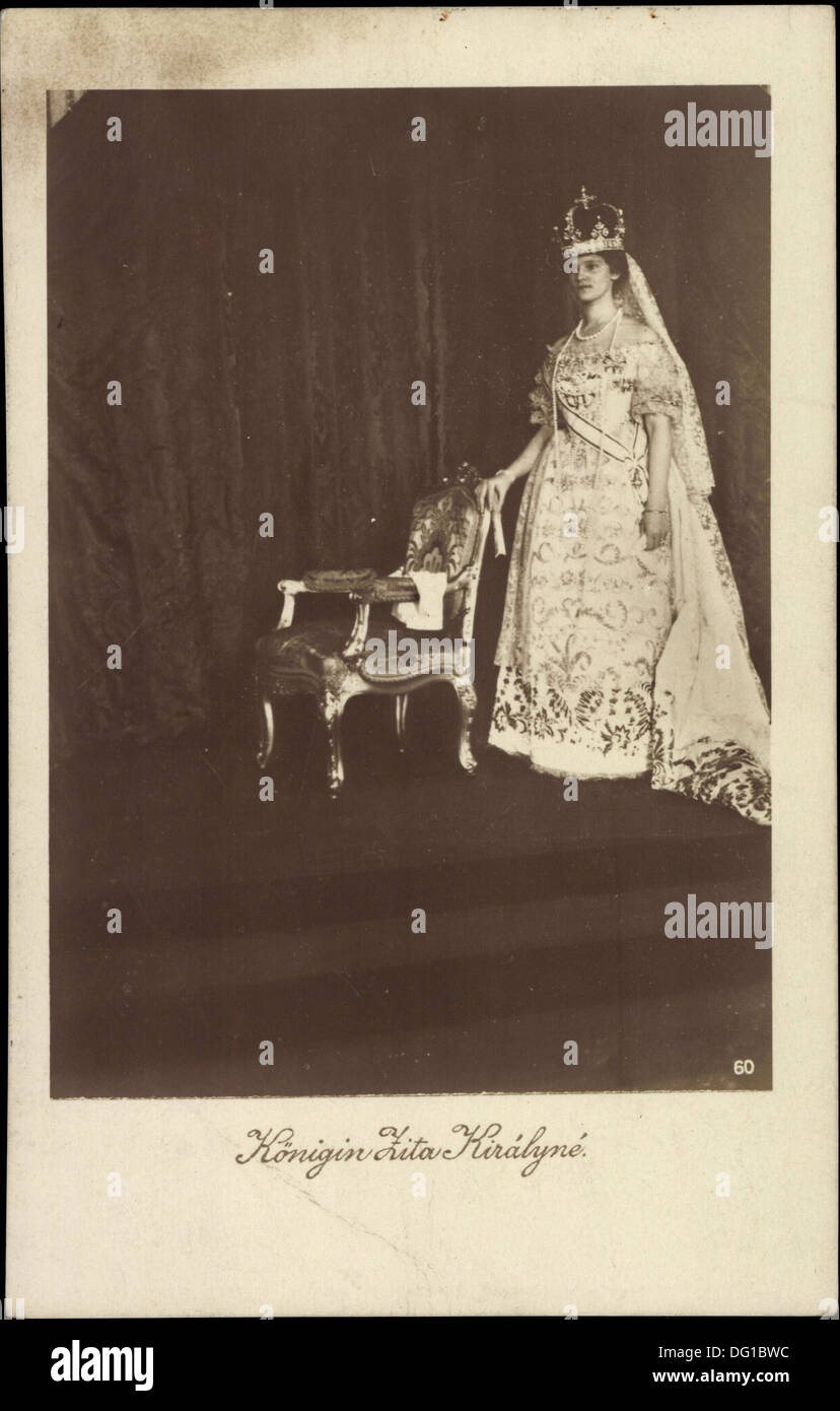 Ak Königin Zita Királyné von Ungarn mit Pelz; Stock Photo