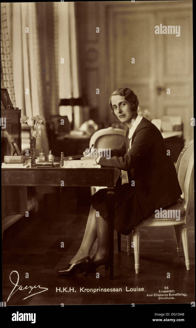 Ak Portrait der Kronprinzessin Louise am Schreibtisch sitzend; Stock Photo