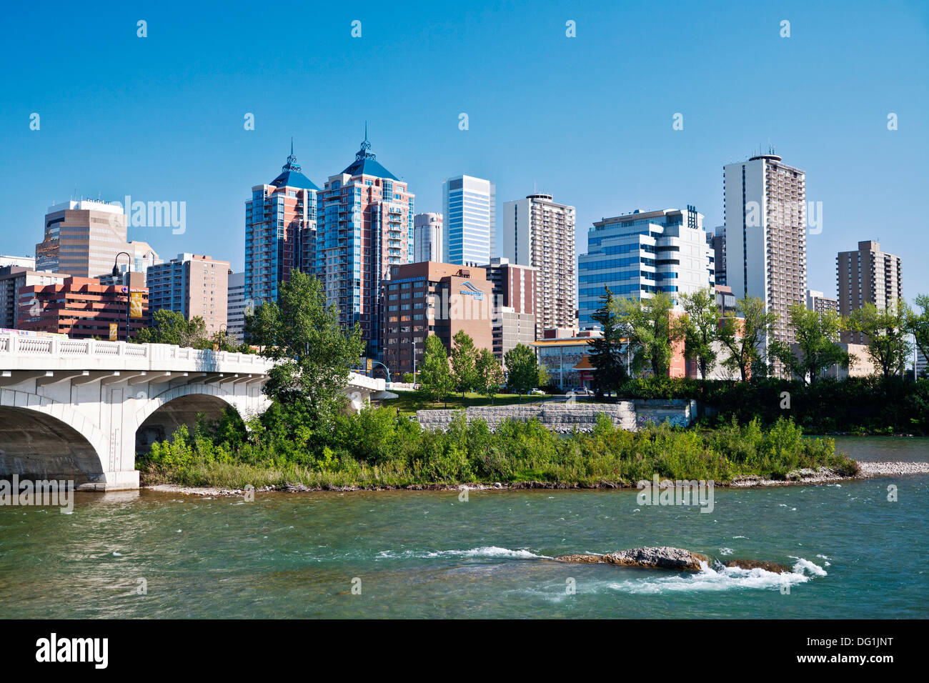 Calgary bow skyscraper skyline hi-res stock photography and images - Alamy