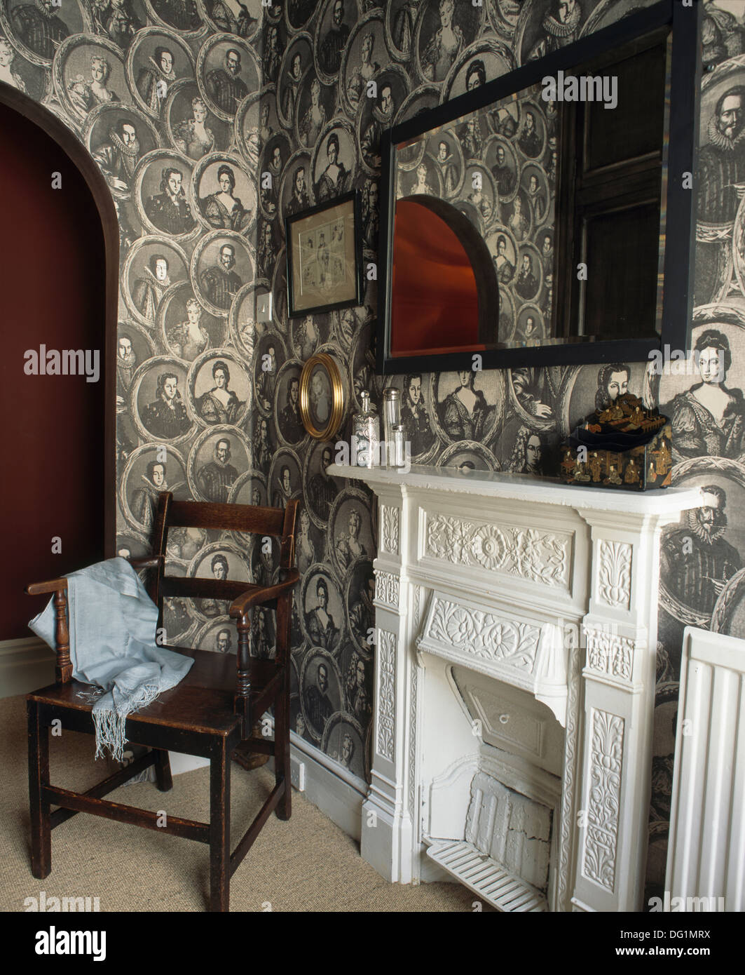 Black White Portrait Themed Wallpaper In Bedroom With Antique