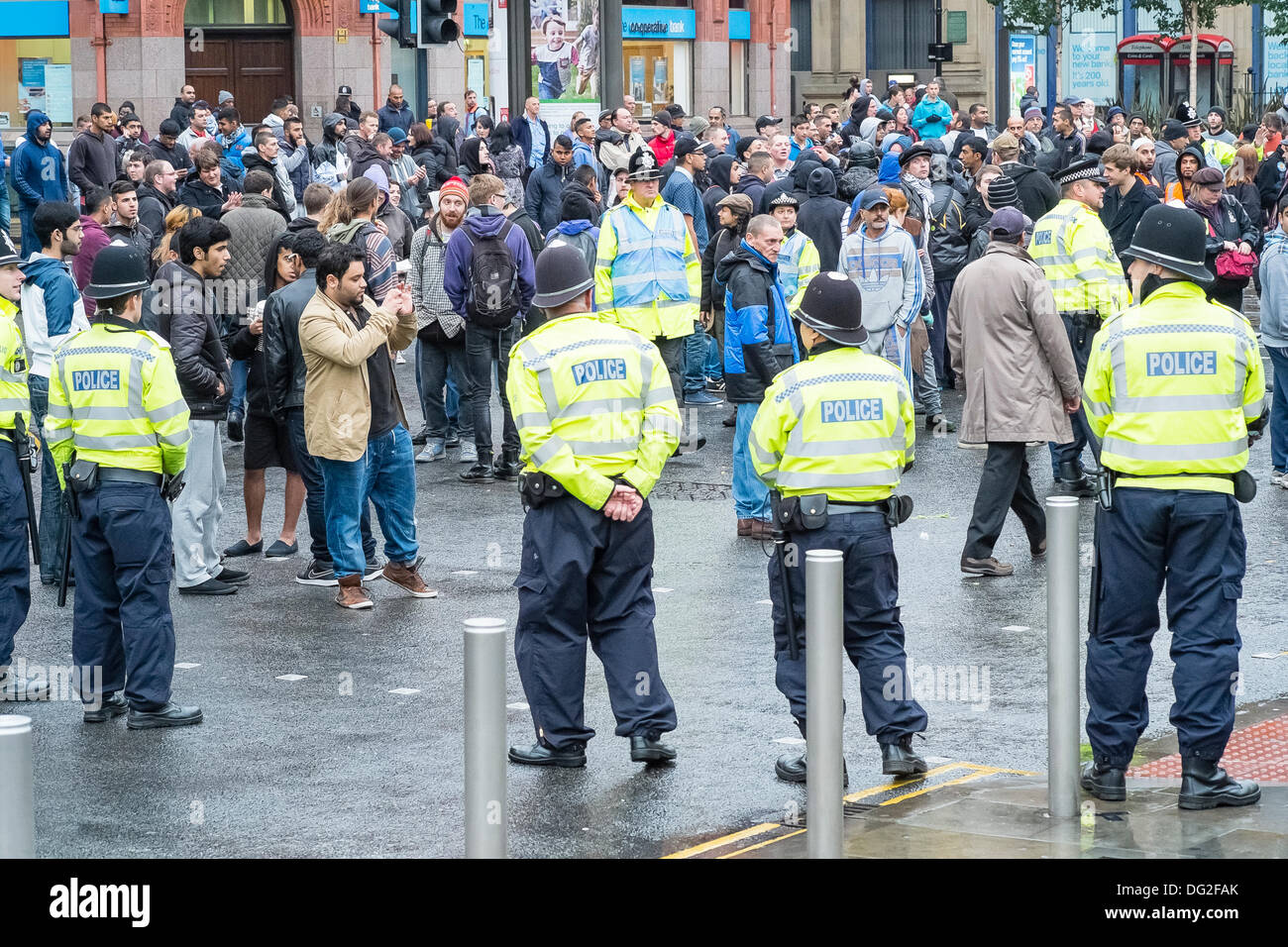 English defense league edl hi-res stock photography and images - Alamy