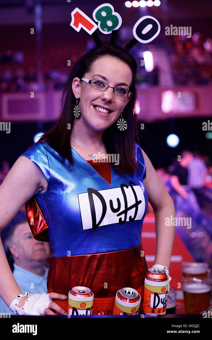 Darts fans hires stock photography and images Alamy