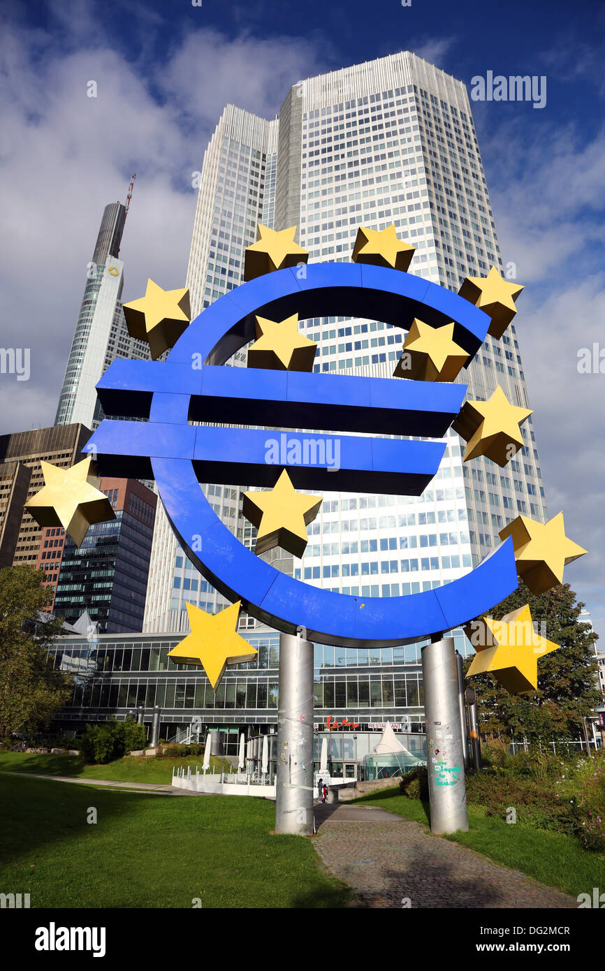 Euro Currency Sign statue outside the European Central Bank in Frankfurt am Main, Germany Stock Photo