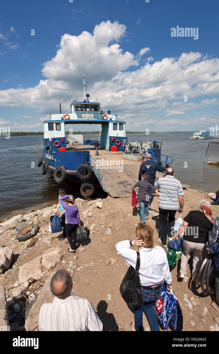 холмогоры куростров. самоходный паром. николаевск-на-амуре. паром куростров 2022. паромная переправа козьмодемьянск коротни 2023.