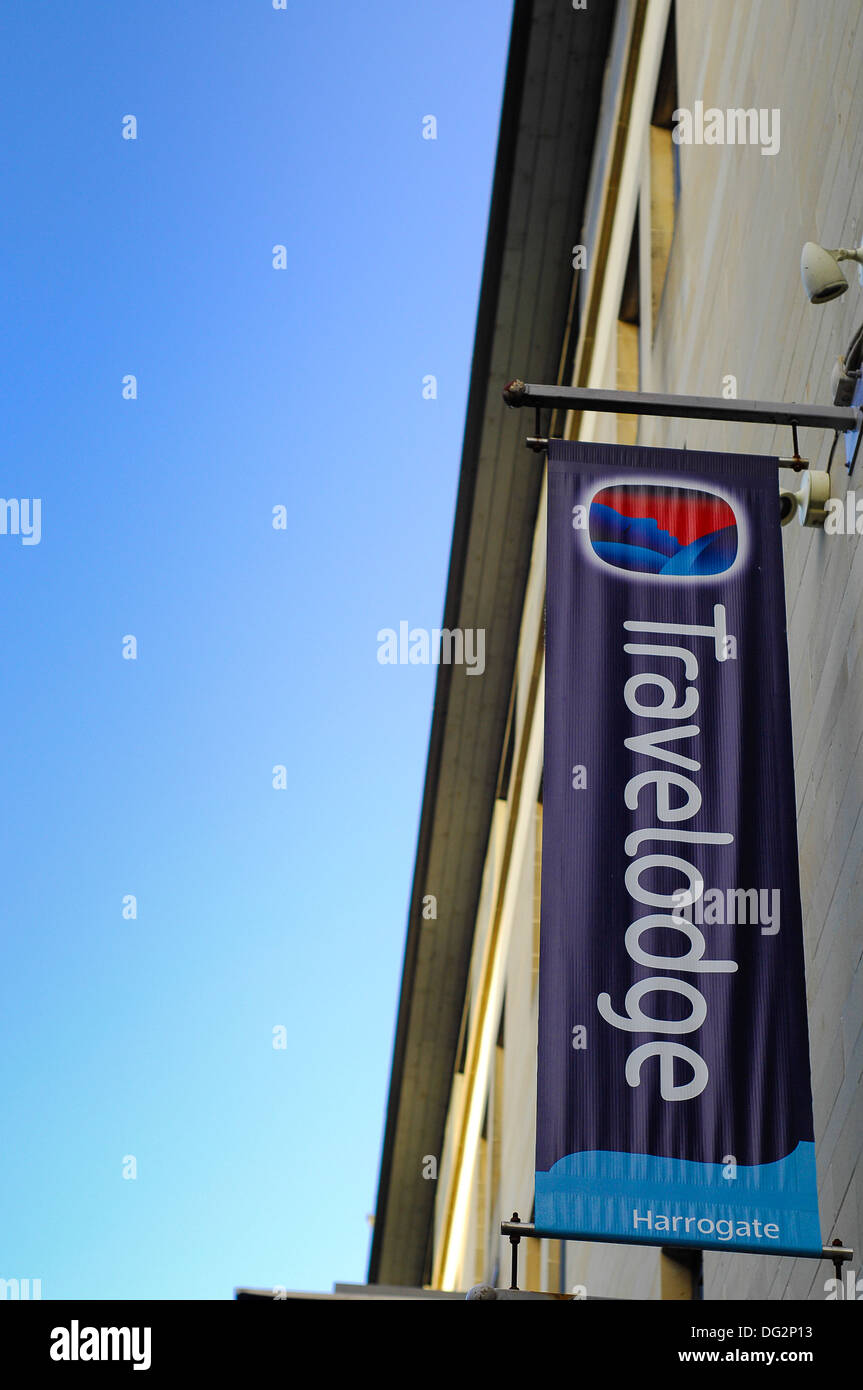 Hotel travel sign hi-res stock photography and images - Alamy