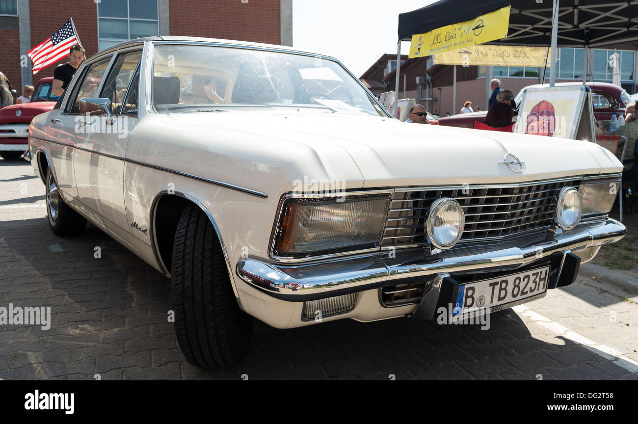 Luxury car Opel Admiral Stock Photo - Alamy