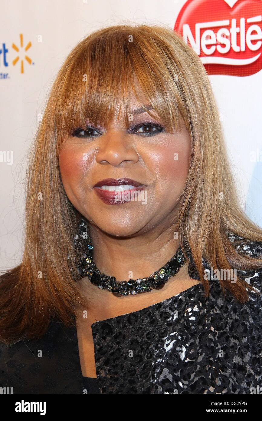 Los Angeles, California, USA. 12th Oct, 2013. Deniece Williams attends 16th Annual First Ladies High Tea held at the Westin Los Angeles Airport Hotel, October 12, 2013 Los Angeles, California.USA © TLeopold/Globe Photos/ZUMAPRESS.com/Alamy Live News Stock Photo