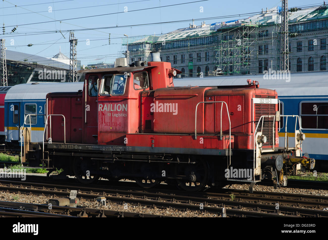 diesel hydraulic shunter,munich hauptbahnhof,germany Stock Photo Alamy