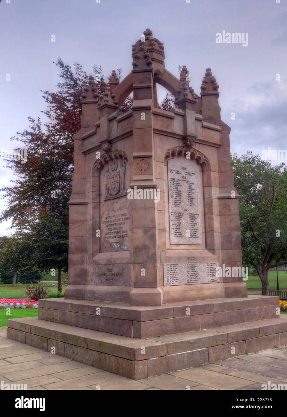The Dalkeith park war memorial Midlothian Stock Photo