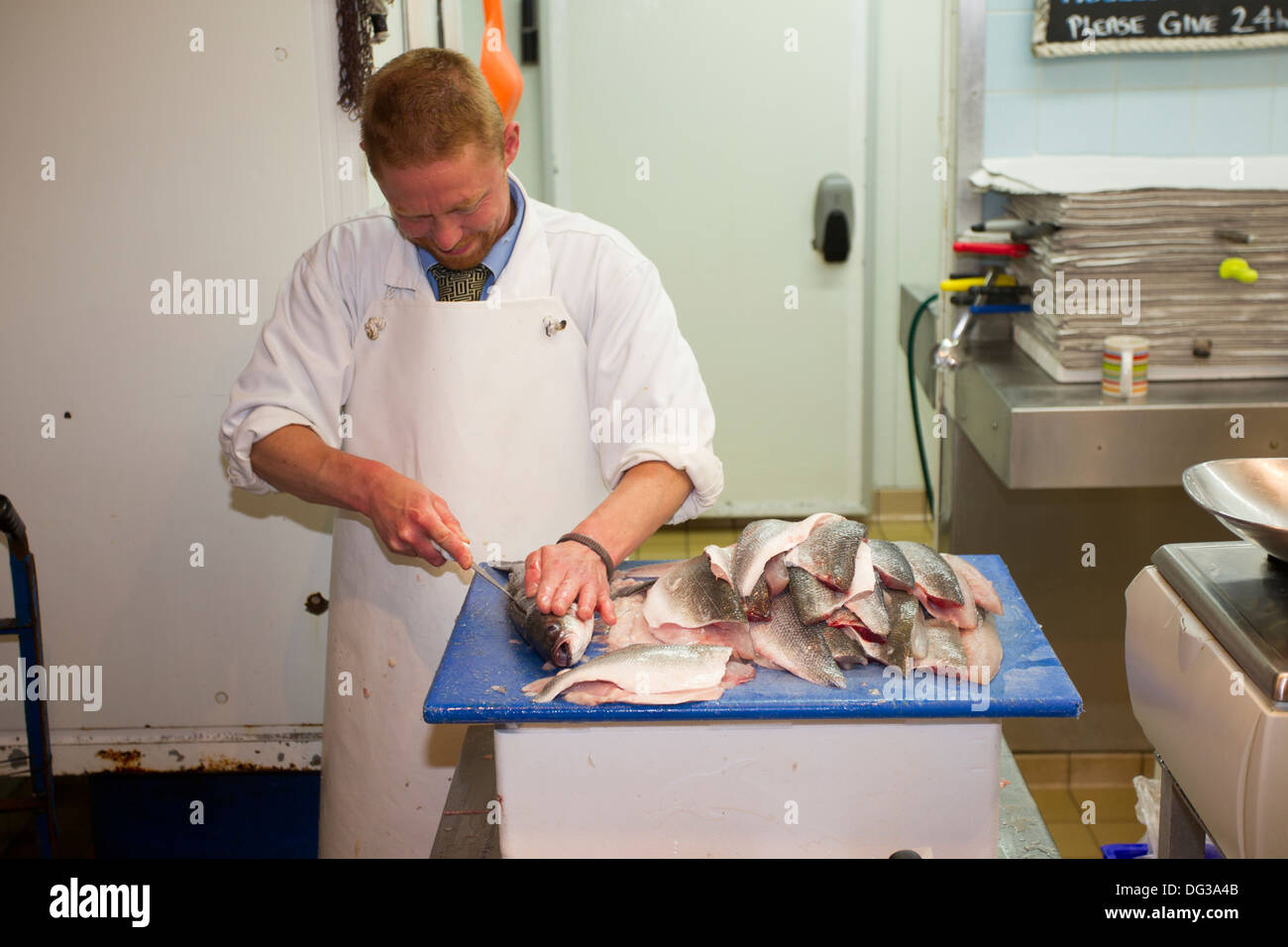 Fountain at fish market hires stock photography and images Alamy