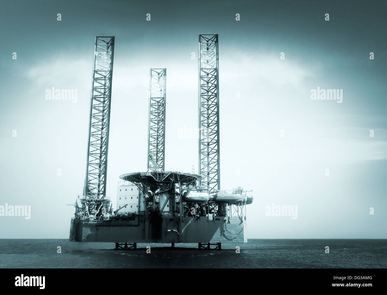 offshore oil drilling platform Stock Photo