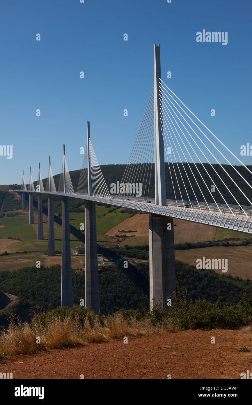 Millau Viaduct, Viaduc de Millau, Architect Norman Foster and Engineer