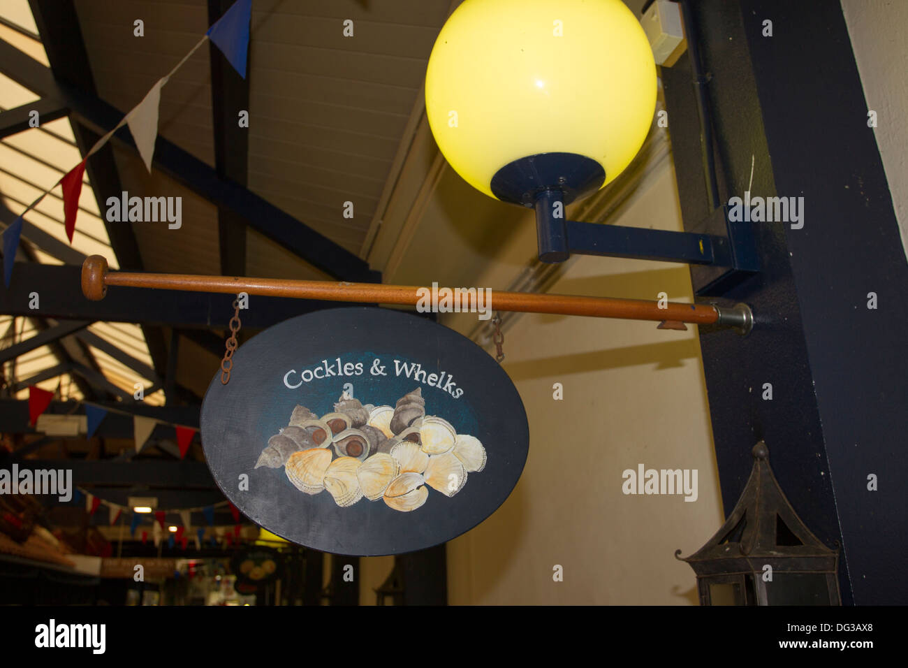 Fish mongers hires stock photography and images Alamy