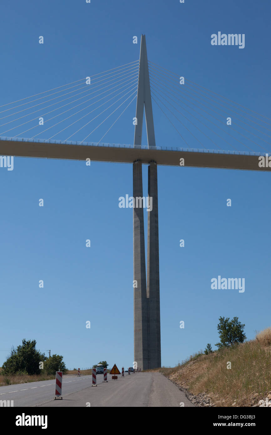 Millau Viaduct, Viaduc de Millau, Architect Norman Foster and Engineer