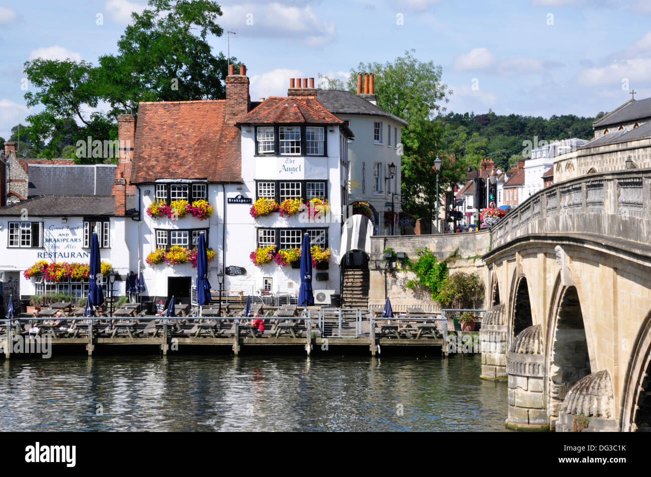 Oxon - Henley on Thames -view to Angel inn - beside old town bridge - colourful and inviting - overlooking the river Stock Photo