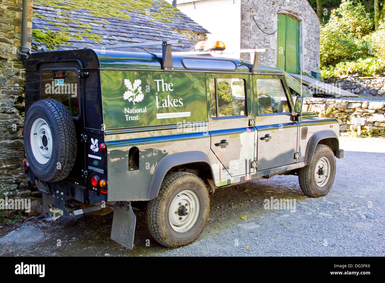 National trust land rover vehicle hi-res stock photography and images -  Alamy