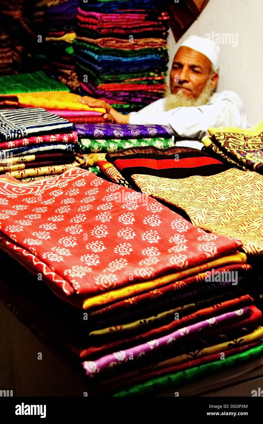 Saree, Kaantha Stitch, Handloom, Handwork, Tussar Silk, Silk Saree, Saree Shop, Bengali, Indian, Blue Saree, Green Saree, Stock Photo