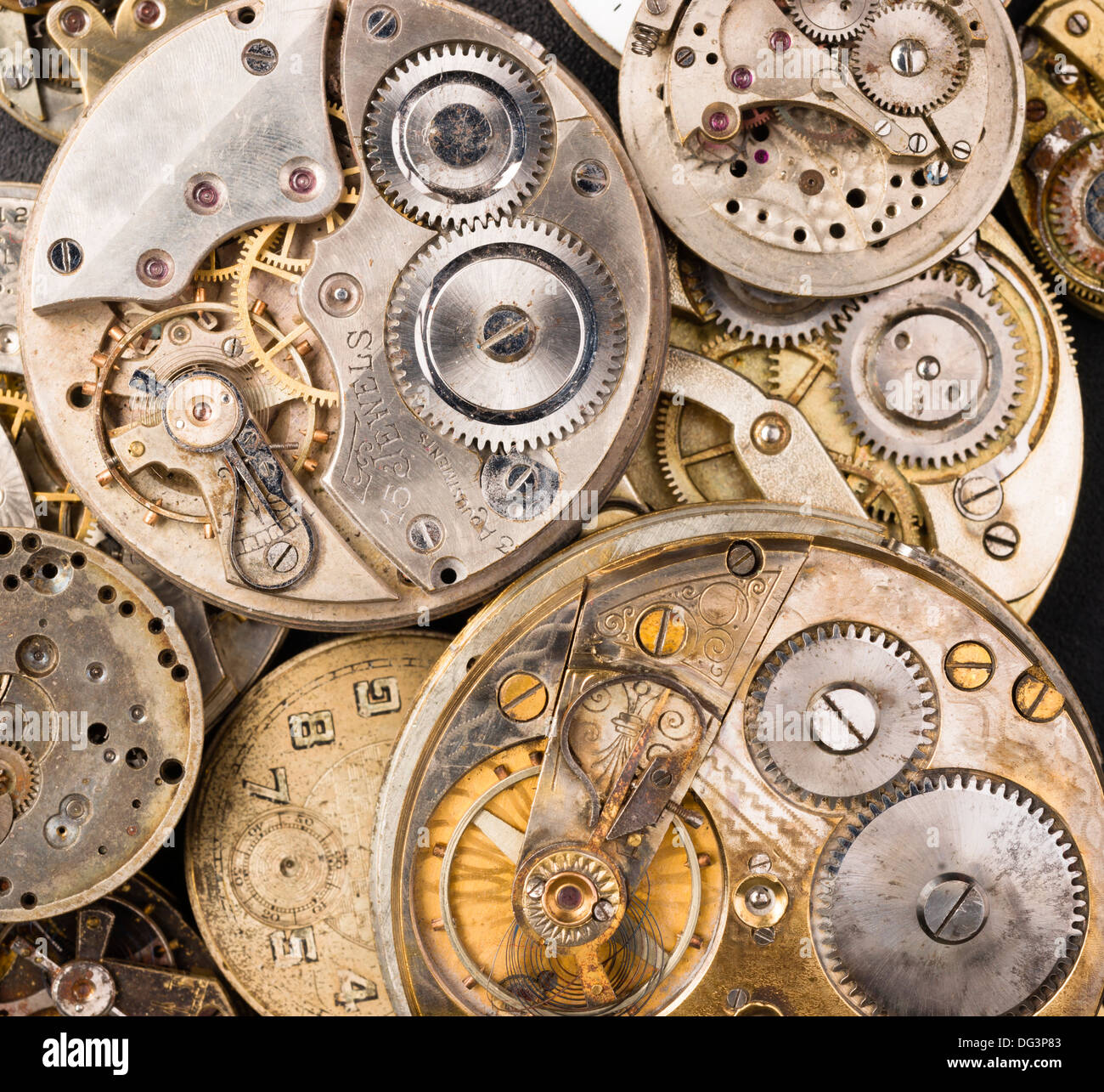 A Pile Of Old Pocket Watches In Various States Stock Photo Alamy