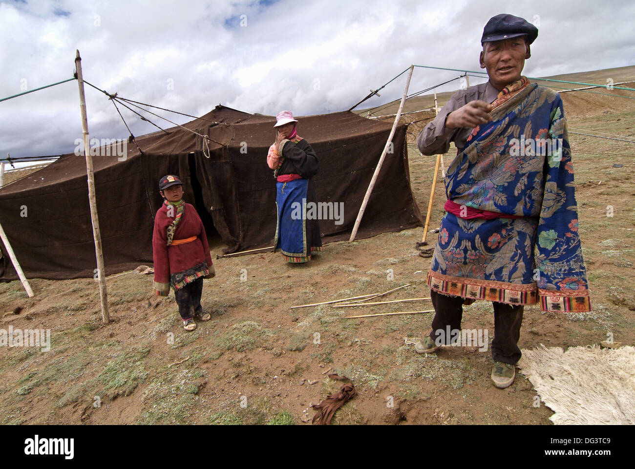 Nomad family tent hi-res stock photography and images - Page 5 - Alamy