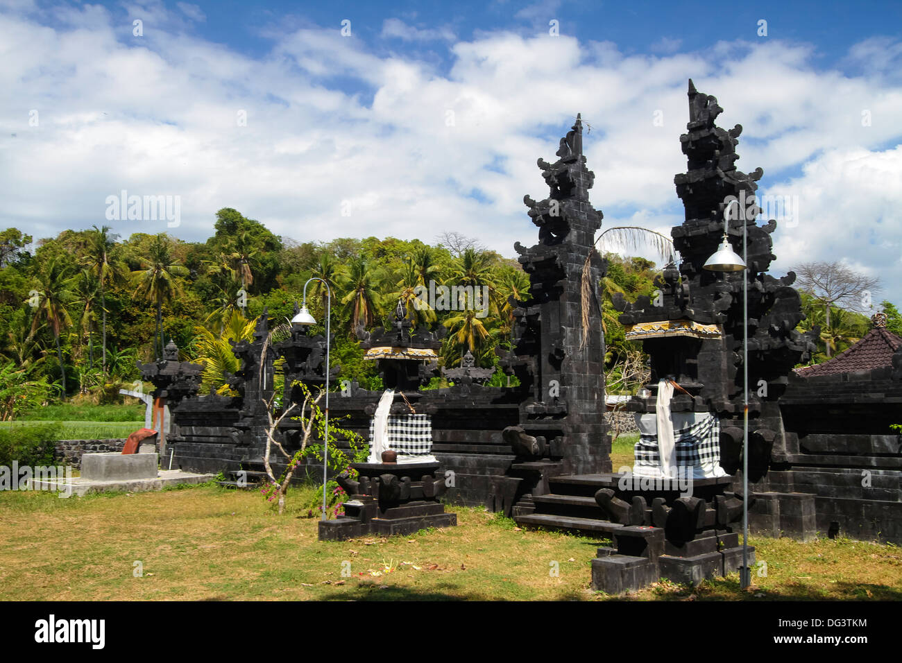 Bali temple hi-res stock photography and images - Alamy