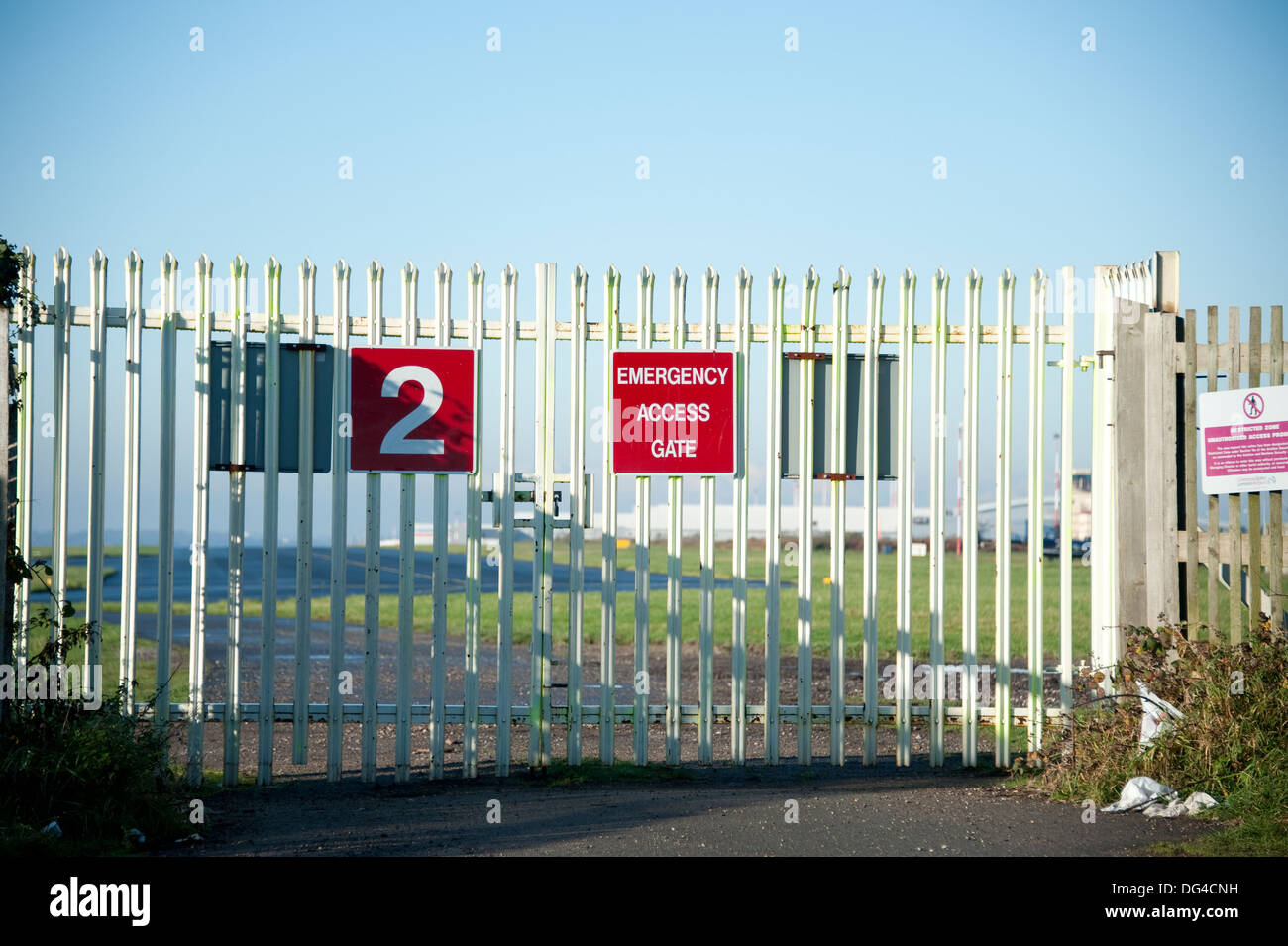 Crash gate hires stock photography and images Alamy