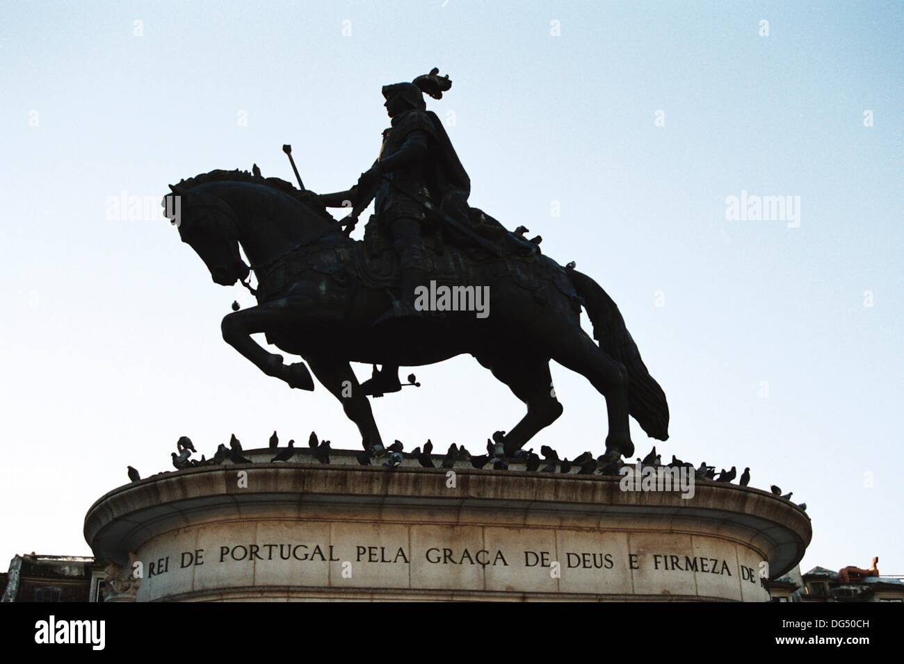 Dom Joao I monument to a horse and holding a long scepter, king of Portugal in 1385, Praça de Figueria, work in bronze of Stock Photo - Alamy Dom Joao I monument to a horse and holding a long scepter, king of Portugal in 1385, Praça de Figueria, work in bronze of Stock Photo - Alamy