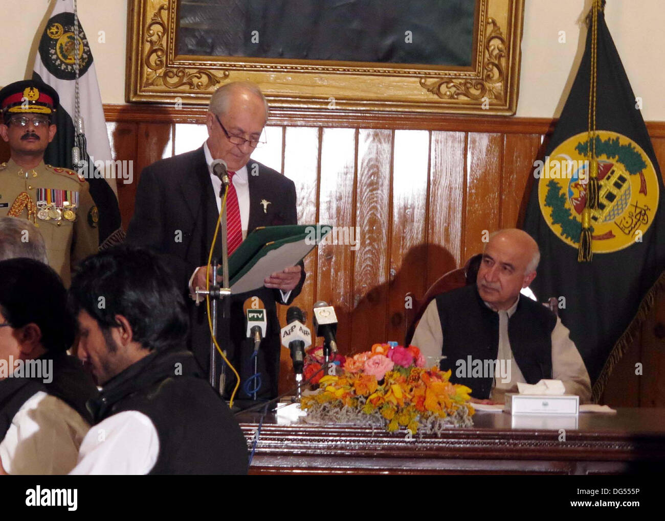 Balochistan Governor Muhammad Khan Achakzai Administers Oath From
