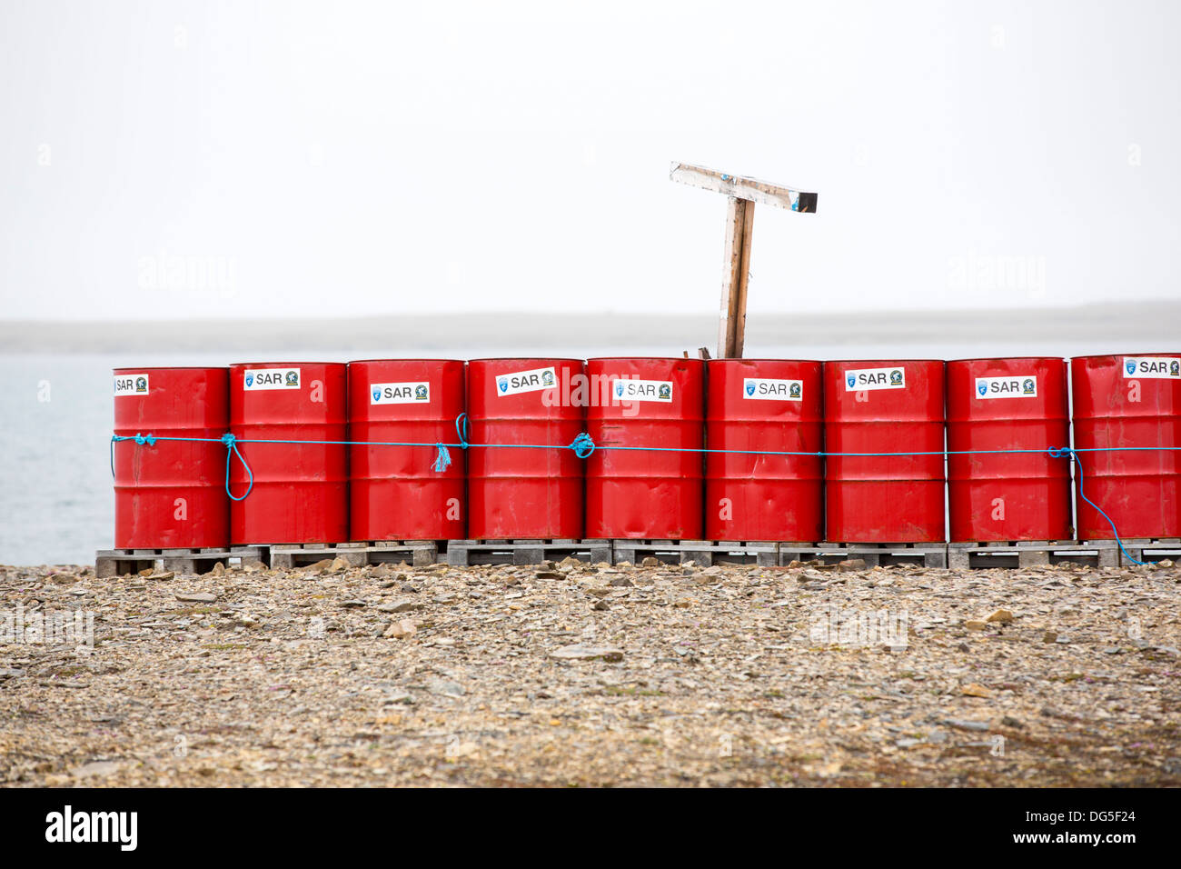 Fuel dump hires stock photography and images Alamy
