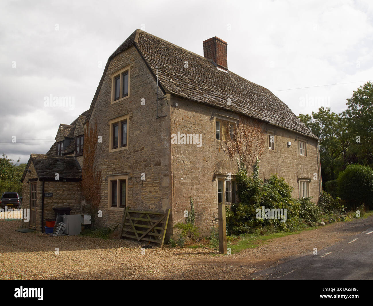 Classic Cotswolds House near Lechlade, England Stock Photo Alamy