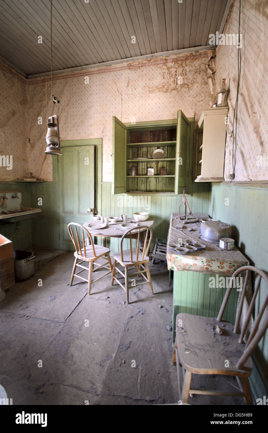 Kitchen in Abandoned House in Ghost Town Stock Photo - Alamy, image size:861x1390