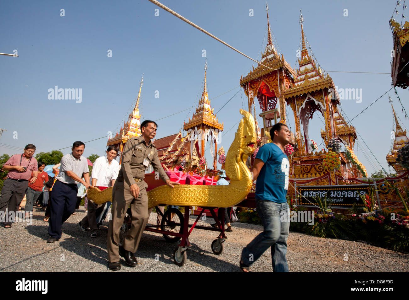 Thai funeral, Relatives of dead person making parade around crematorium in Thai style funeral Stock Photo