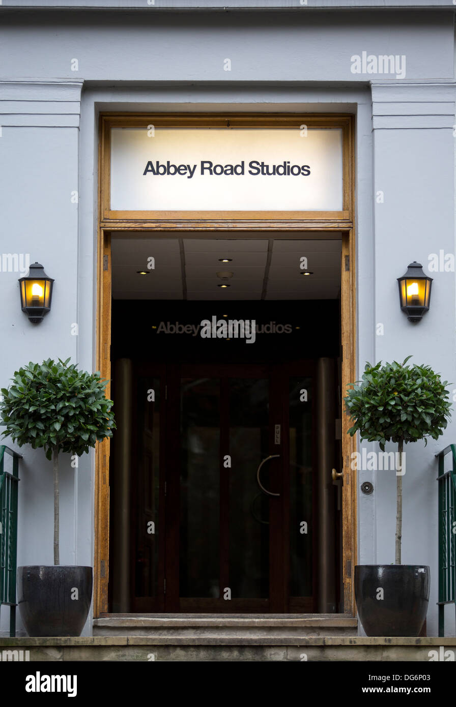 ABBEY ROAD STUDIOS Stock Photo Alamy ABBEY ROAD STUDIOS Stock Photo Alamy