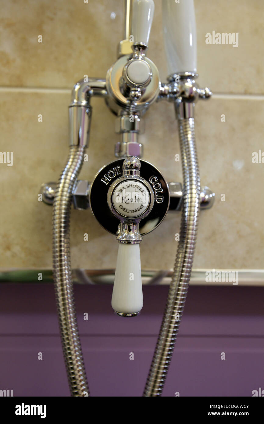 Wall mounted shower dial hires stock photography and images Alamy