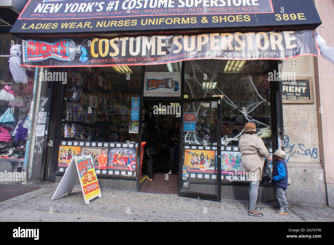 Pop-up Ricky's Halloween Costume Superstore in the Hub in the Melrose  neighborhood of the Bronx in New York Stock Photo - Alamy