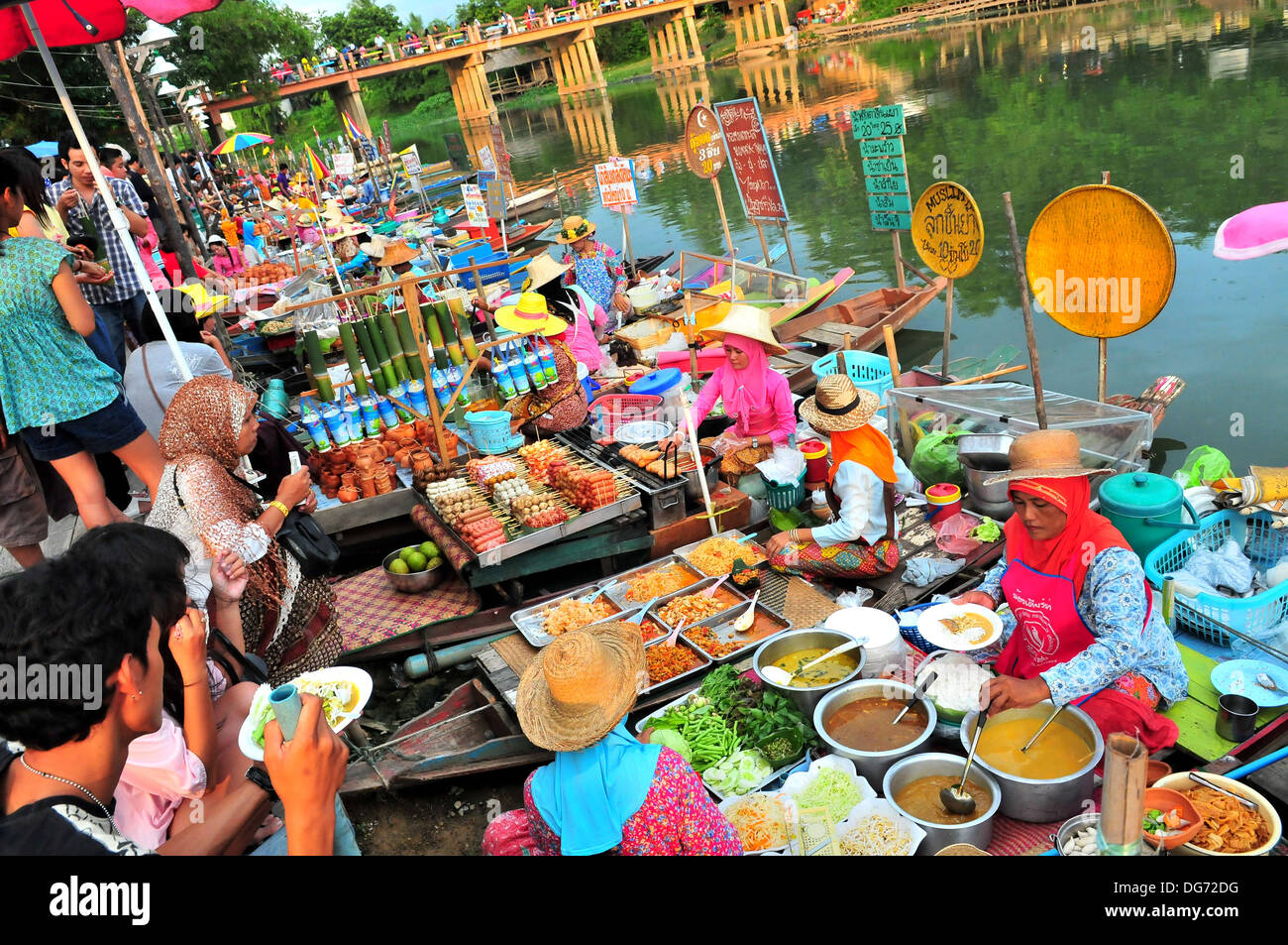Thailand Floating Markets - Klong Hae Floating Market located in Hat Yai district in Southern Thailand Stock Photo