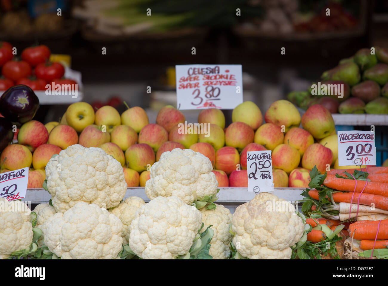 Farmers market cucumber hires stock photography and images Alamy