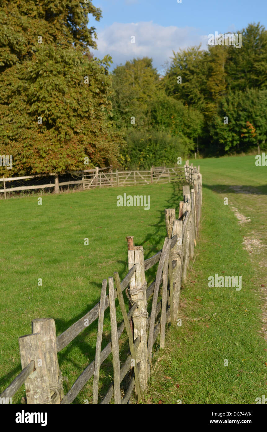 Old field fencing hi-res stock photography and images - Alamy