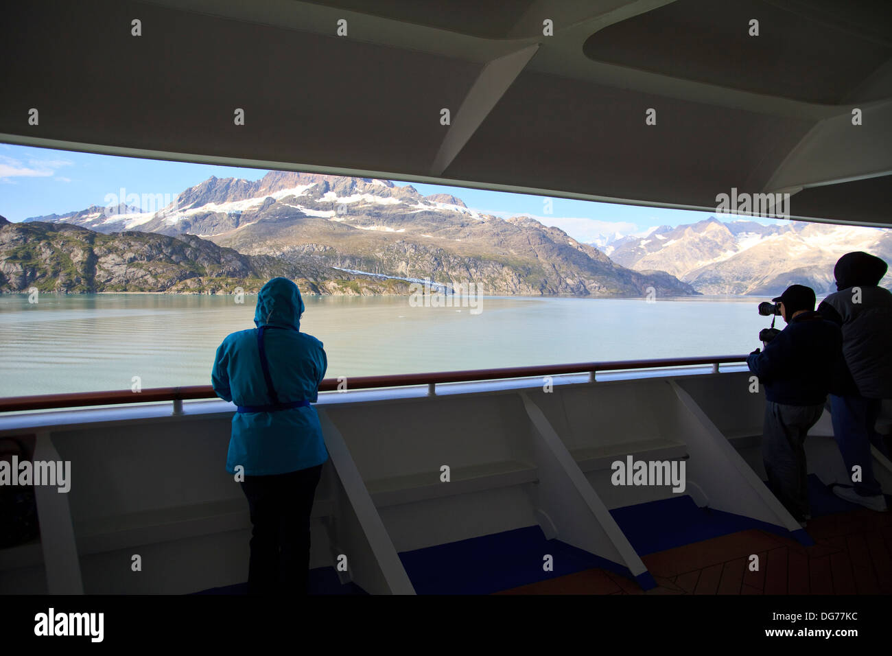 Promenade deck hi-res stock photography and images - Alamy