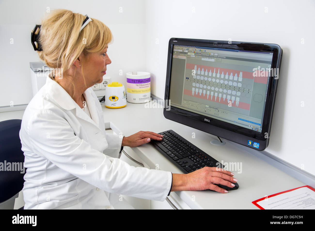 Nurse record data hires stock photography and images Alamy